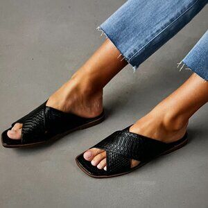 Vici Avena Croc Embossed Slide Sandals Size 6.5